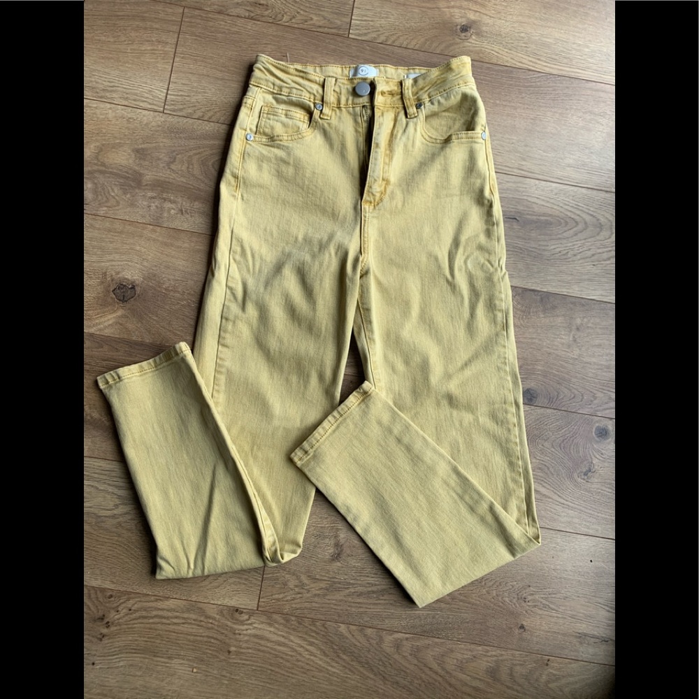 Skinny fit Mustard jeans size 2